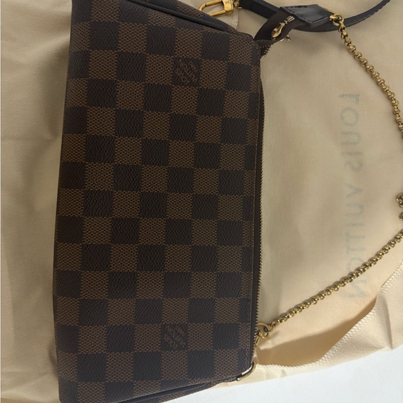 Louis Vuitton Eva Clutch - Picture 8 of 10